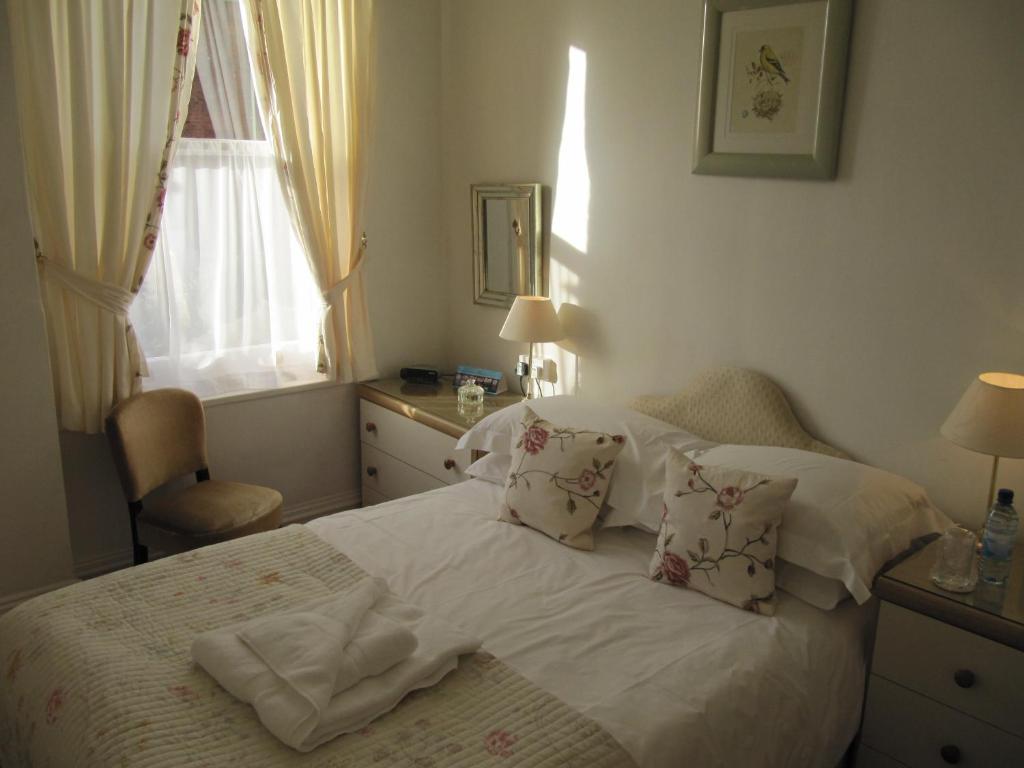 The Shirley Bed & Breakfast Torquay Oda fotoğraf